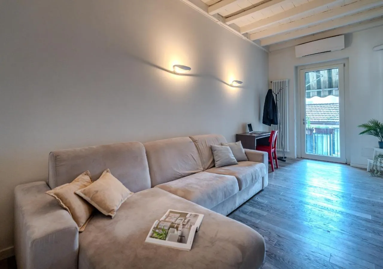 Apartment Duomo-Navigli - Suite Elegante In Centro Storico Milan