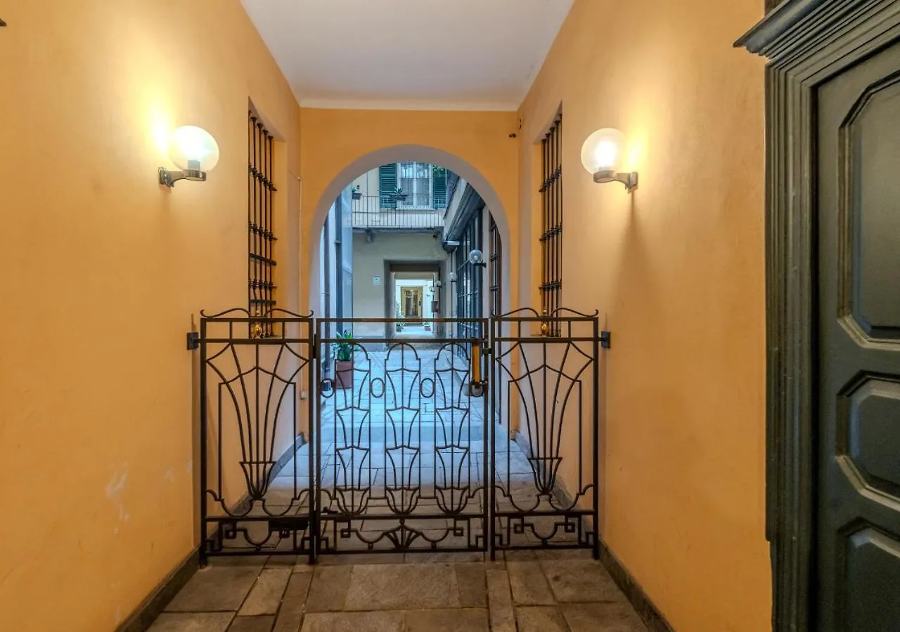 Apartment Duomo-Navigli - Suite Elegante In Centro Storico Milan Italy